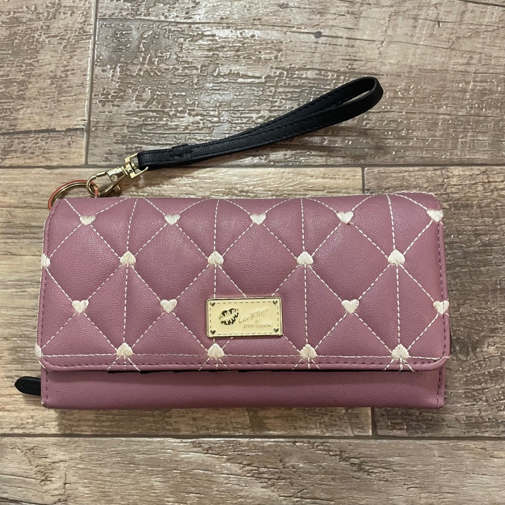 Luv Betsey by Betsey Johnson Quilted Wristlet Wallet Pink Lilac Black Stripe